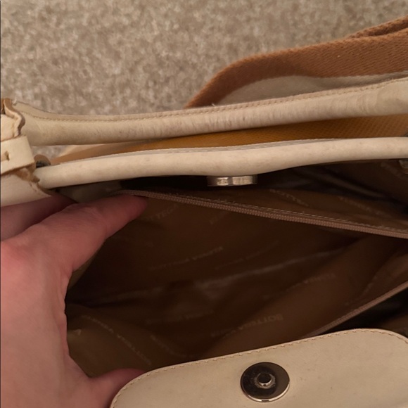 Bottega Veneta Two-Way Leather Tote Bag - Picture 8 of 13